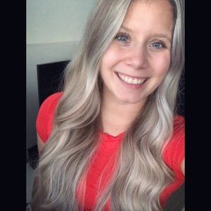 Meet your Posher, Laurie